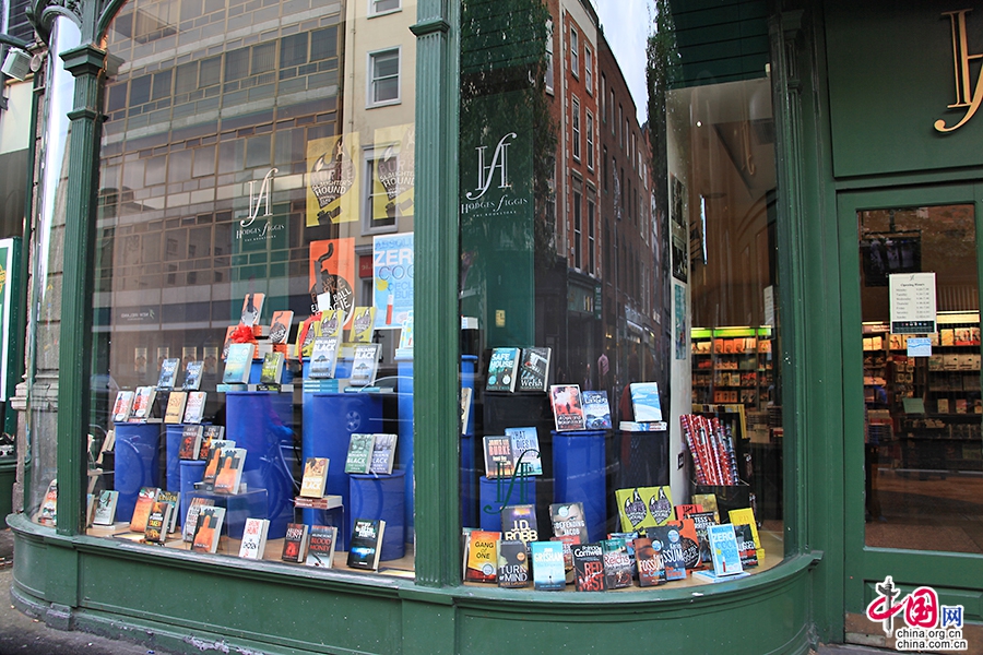 奥康内尔大街商铺鳞次栉比