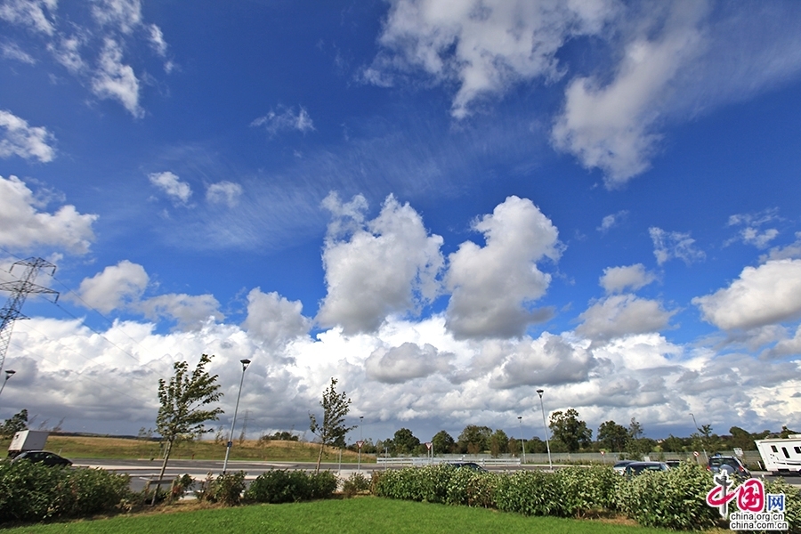 利菲河北岸风光