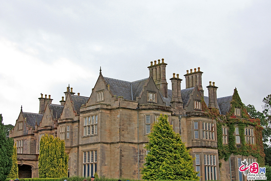 莫克洛斯庄园府邸建于1843年