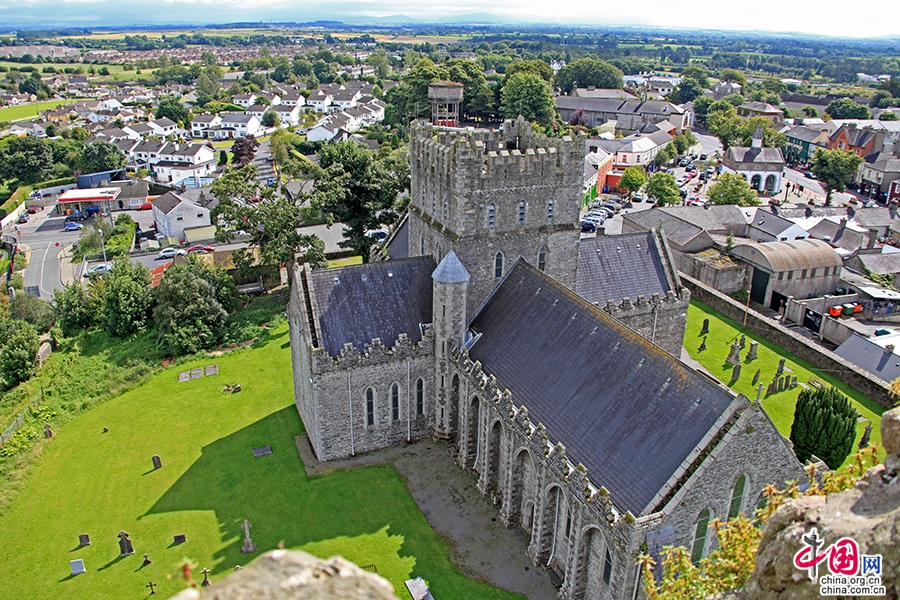 圣布里奇德大教堂是基尔代尔最知名的建筑