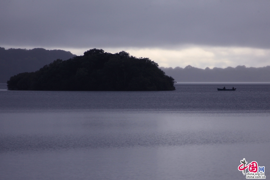 基拉尼湖风光秀美