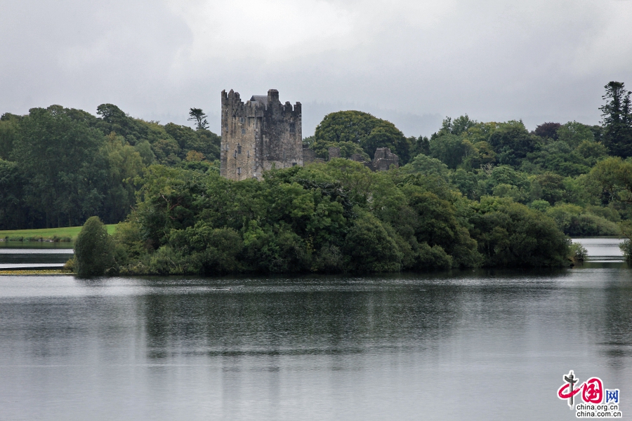罗斯城堡是典型的爱尔兰中世纪堡垒