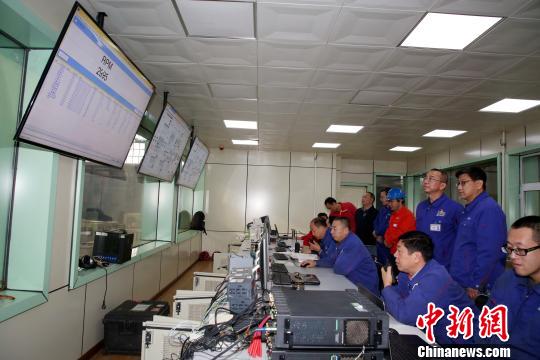 “中国智造”世界首台全空冷300兆乏调相机制造成功