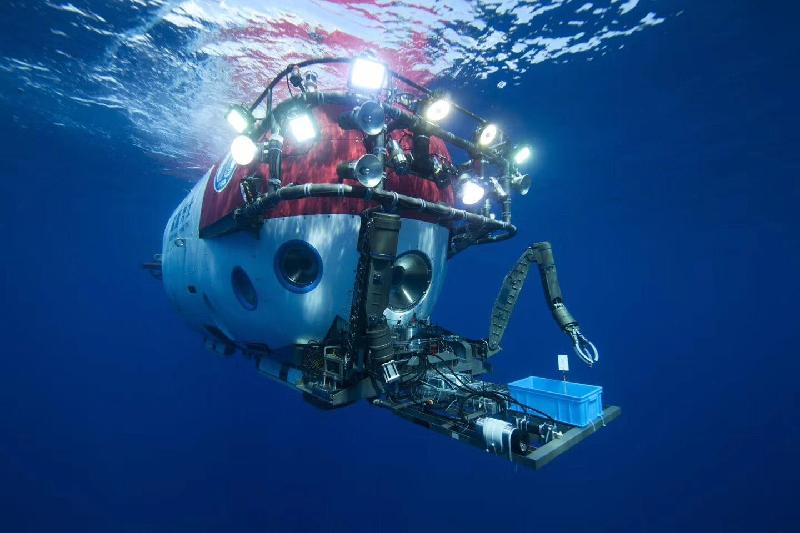 自主研发潜水器图片