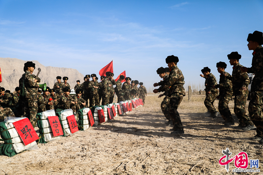 武警兵团总队第三支队新训大队开展新兵冬训.