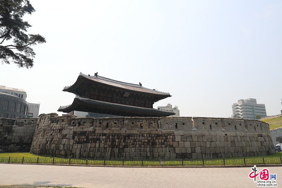 东大门始建于1396年