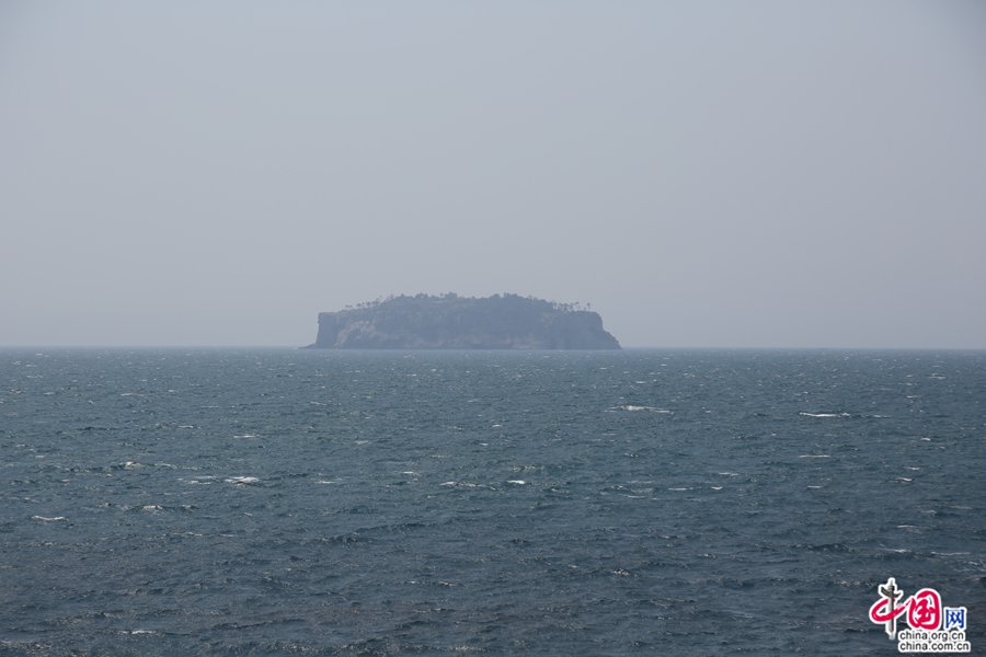 从鸟岛上远眺虎岛