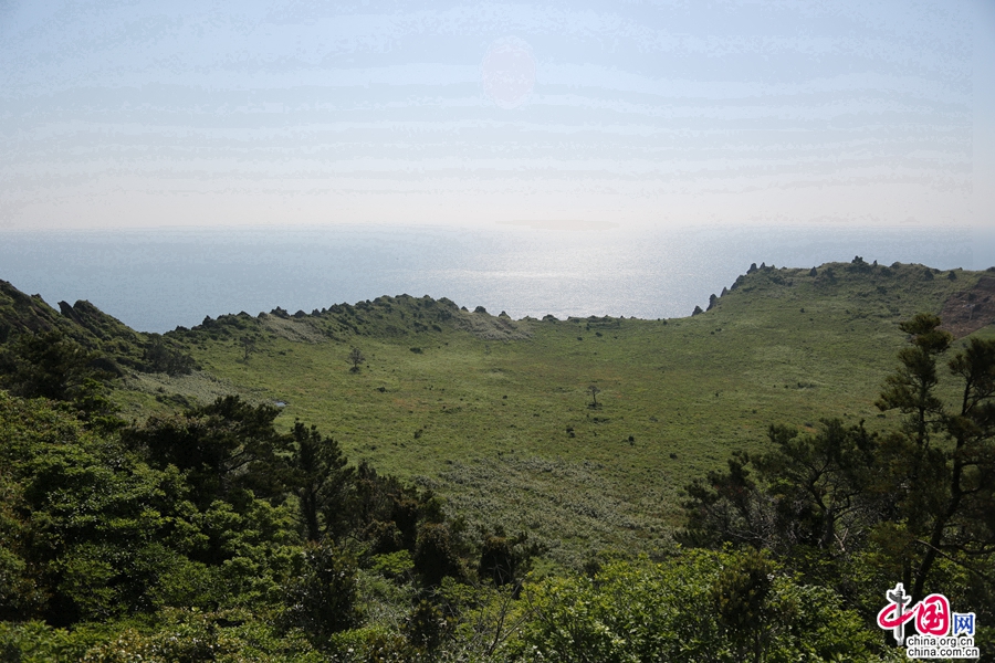 城山日出峰形成于十万年前的火山爆发