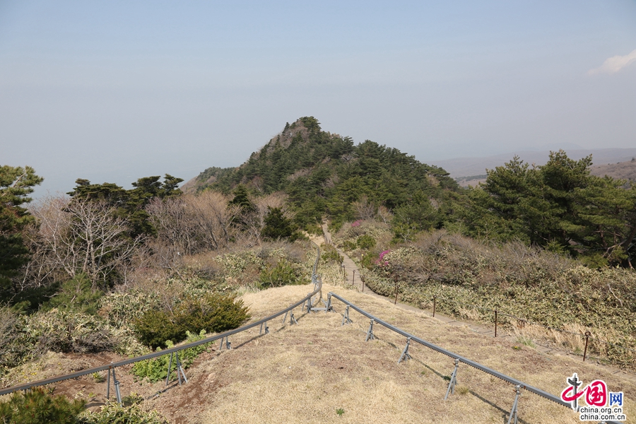 回望三角峰