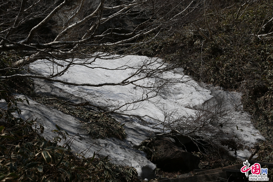 汉拿山北麓山间积雪