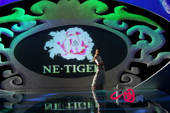 锦绣国色 华夏礼服 2008 NE•TIGER(组图)