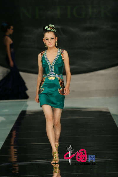 锦绣国色 华夏礼服 2008 NE•TIGER(组图)