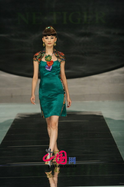 锦绣国色 华夏礼服 2008 NE•TIGER(组图)