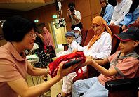 تبرعات صينية للأطفال العرب المصابين بالسرطان 