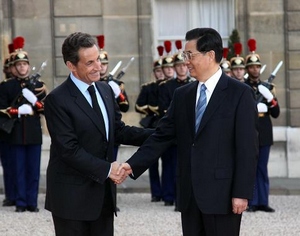 الرئيسان الصيني والفرنسي يبدآن مباحثات بشأن الروابط الثنائية (صور)