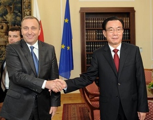 مسؤول بارز بالحزب الشيوعي الصيني يحث على تعزيز العلاقات الصينية- البولندية 