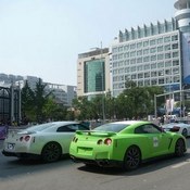 سيارات فاخرة في شارع ببكين (خاص)
