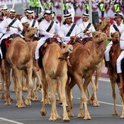 استعراض عسكري في الدوحة احتفالا بالعيد الوطني (خاص)