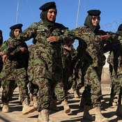 تخريج دفعة جديدة من المجندات الأفغانيات 