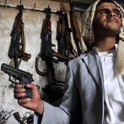 اليمن الأولى عالميا بانتشار السلاح الفردي (خاص)