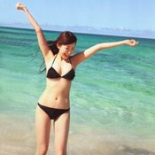النجمة اليابانية كوجيما هارونا تتألق في لقطات بملابس داخلية مثيرة (خاص)