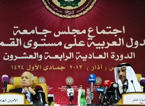 قمة الدوحة تؤكد حق كل دولة عربية في دعم المعارضة السورية عسكريا 