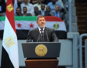 الرئيس المصري يقرر' قطع العلاقات تماما مع النظام السوري'