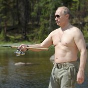 بوتين وميدفيديف يقضيان عطلة معا (خاص)