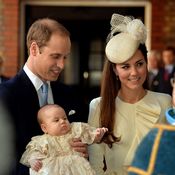 تعميد الأمير جورج بحضور أفراد الأسرة المقربين 