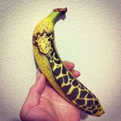 فن الوشم على الموز
