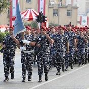 استعراض عسكري في بيروت احتفالا بالذكرى ال70 لاستقلال لبنان (خاص)