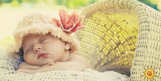 براءة الطفولة وبهجتها .. نوم الرضع 