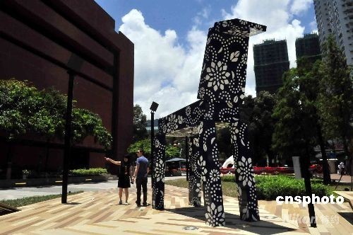 Sculpture dans une rue de Hongkong