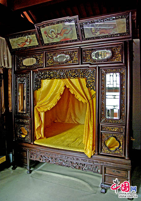 Lit de la chambre du nord : fabriqué sous le règne de l’empreur Qianlong de la Dynastie des Qing