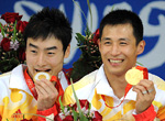 Les Chinois Wang et Qin remportent le plongeon synchronisé tremplin 3m des JO