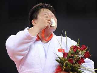 Judo-dames-78kg: La chinoise Dong Wen gagne la médaille d'or
