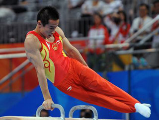 JO-2008/gymnastique artistique: le Chinois Xiao Qin décroche la médaille d'or du cheval d'arçons Hommes