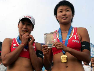 Médaille d'argent pour Tian Jia et Wangjie du volleyball de plage