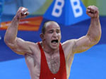Lutte libre 120 kg Hommes: l'Ouzbek Artur Taymazov décroche l'or