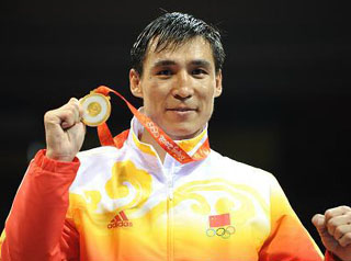 Le Chinois Zhang Xiaoping remporte la médaille d'or de la catégorie des -81kg hommes de boxe
