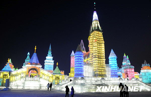 Ouverture de la 25e édition du festival international de neige et de glace de Harbin