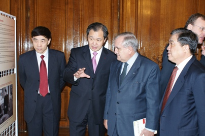 Banquet à l&apos;Ambassade de Chine pour célébrer le 45e anniversaire de l&apos;établissement des relations diplomatiques sino-françaises