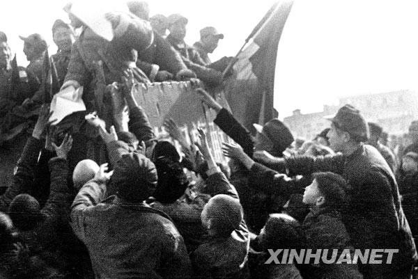 Anciennes photos : la libération pacifique de Beiping (Beijing)