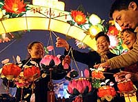 Toute la Chine célèbre le festival des lanternes