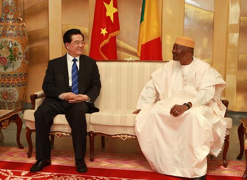 Les présidents chinois et malien discutent des relations bilatérales 