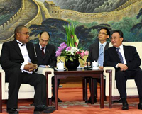 Le président du parlement chinois s'engage à faire avancer les relations avec les Seychelles