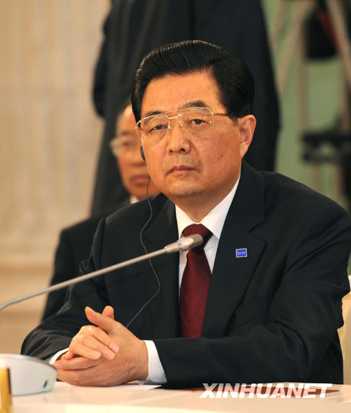 Le président chinois Hu Jintao au sommet des leaders des pays du BRIC