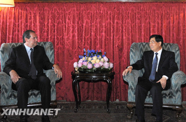 Hu Jintao exprime son soutien à la coopération régionale entre la Chine et l'Italie 