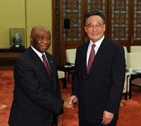Wu Bangguo appelle à amplifier les relations sino-libériennes