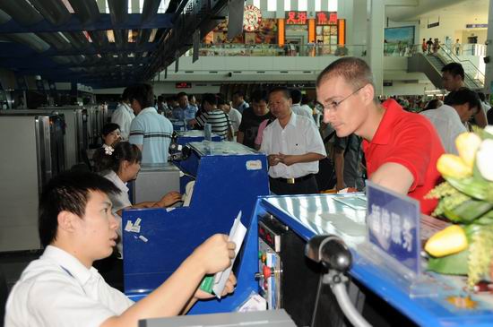 Le nombre des voyageurs à l'entrée-sortie de l'aéroport d'Urumqi est stable.